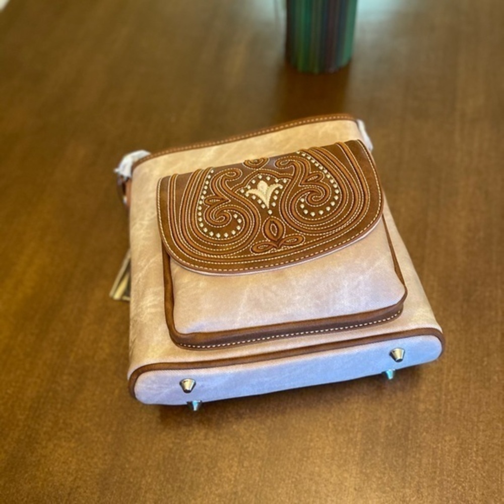 Montana west embroidered collection crossbody bag - Picture 6 of 7